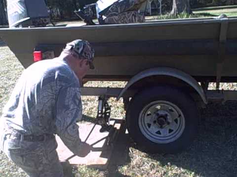 Changing Boat Trailer Tires.wmv - YouTube