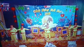 Múa phất cờ Dòng Máu Lạc Hồng ( Bùi Liễu)