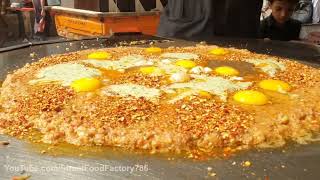 Indian Style Egg Bhurji | Scrambled eggs | Street food Pakistan