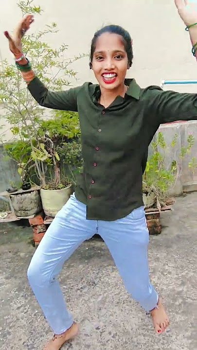 Ratan Ratnesh ka sabse hit gana bhauji Ho tohar manjhali bahan New Bhojpuri video so..