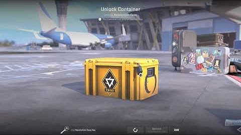 Opening a CS2 case until a Gold appears.... DAY 751