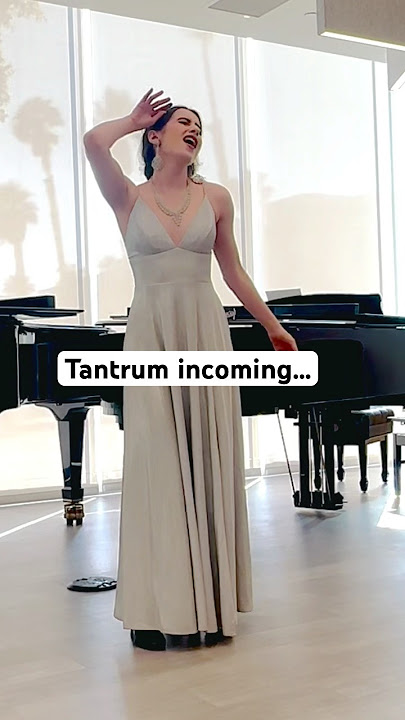 Opera singer throws a tantrum mid-song (but it’s Glitter and Be Gay, so she’s supposed to)