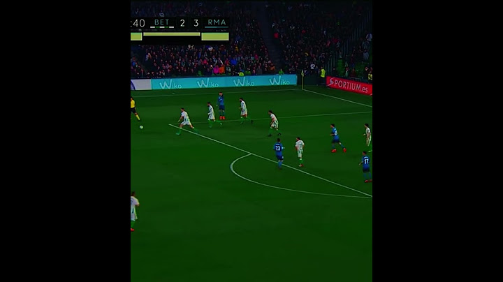 Ronaldo celebrates with team cold 🥶 #soccer #football #futbol #blowup #viral #ronaldo