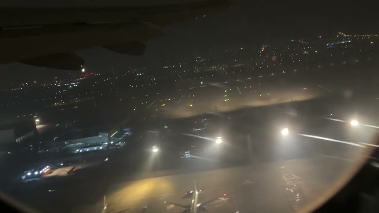 [Night] Hainan Airlines HU489 PEK-BER Take off and landing record