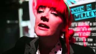 Gabby Young - Male Version Of Me | Buzk.nl