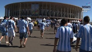 Los hinchas argentinos instalaron el clima mundialista en Brasilia screenshot 2