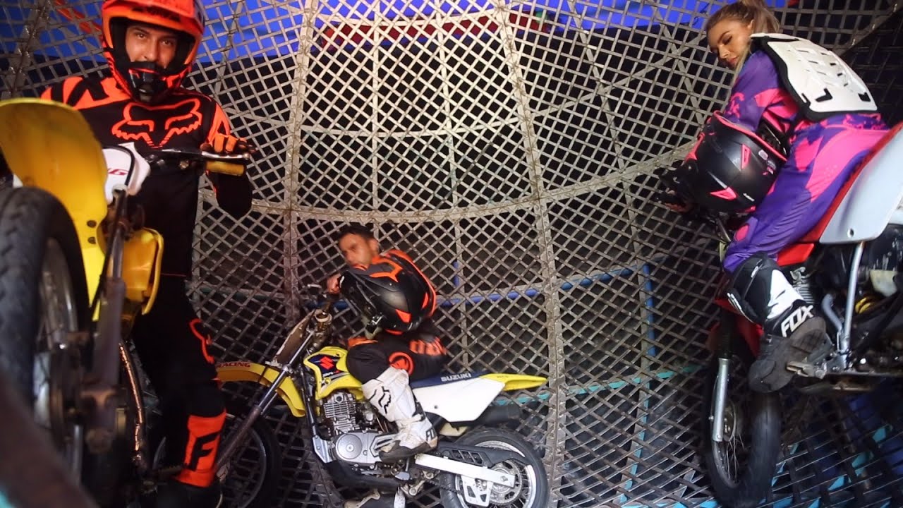 YUDI ET SEBASTIEN : le globe de la mort (extrait)