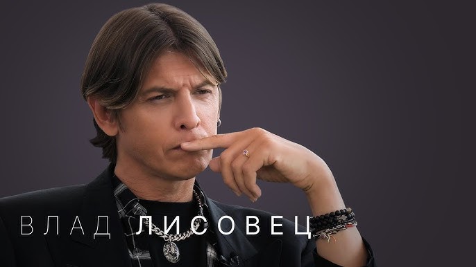 Метродағы қыздың юбкасының астынан жасырын камера түсірілген порно