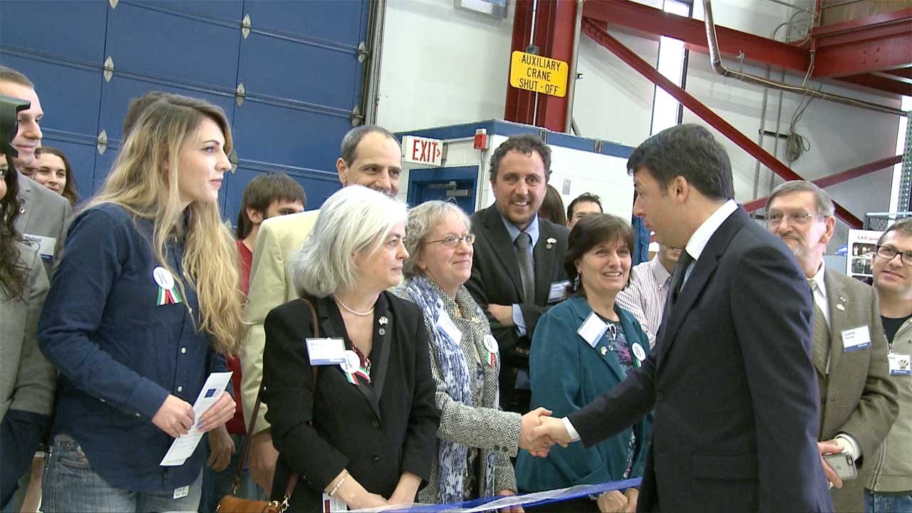 ⁣Italian Prime Minister Matteo Renzi visits Fermilab
