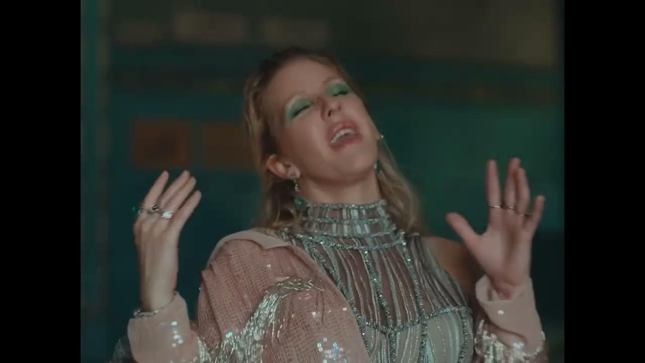 Ellie Goulding Diplo Swae Lee Close To Me Official Video Ellie Goulding Diplo Swae Lee Close To Me Official Video