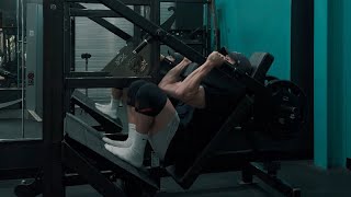 Detailed How to set up & execute pendulum squats for quads Profile
