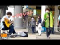 【路上ライブ】プロが突然駅前で「ハナミズキ」をソロで弾くだけで…