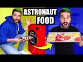 JE FAIS DE LA NOURRITURE D'ASTRONAUTE - CARL IS COOKING