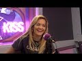 Capture de la vidéo Rita Ora Talks Girls, Touring And Victoria Secret Rumours ✨  | Tom On Kiss