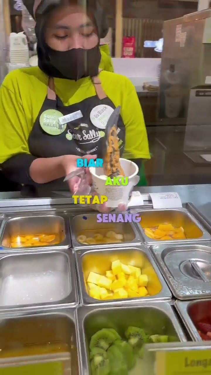 BUK? AKU MAKAN ICE  CREAM YANG UDAH ASEM BUK? Og : Riza Ardila @rizardila