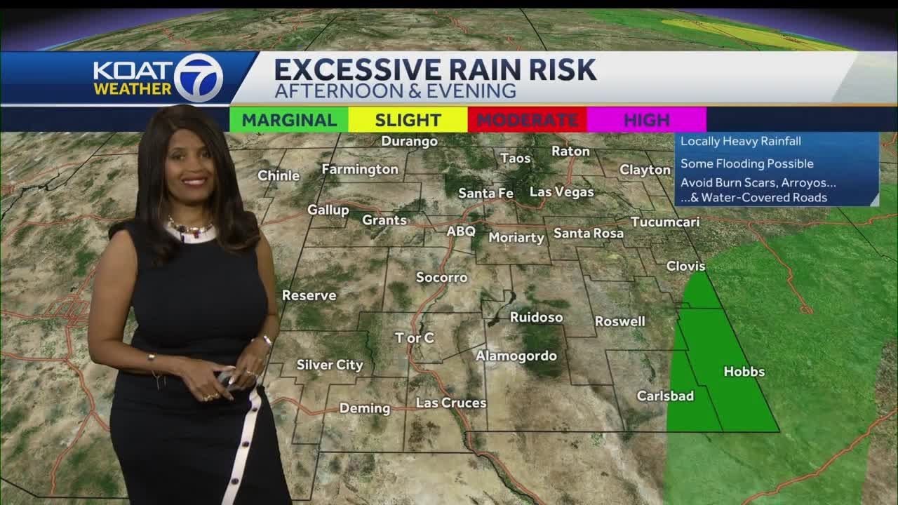 Warm with storms in southeast New Mexico - YouTube