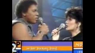 Don't know much (  with lyrics ) - Linda Ronstadt  and Aaron Neville.