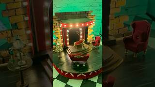 This tiny lounge doesn’t suck. But the vampires might!