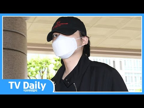 ‘음주운전 및 바꿔치기 혐의’ 노엘(NO:EL), 마스크 쓰고 말없이 공판 출석