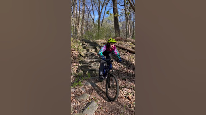 this is what stairs are built for🚵‍♂️ #mtb #mountainbike #urbanriding #stairs #trending