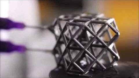 Field responsive mechanical metamaterials