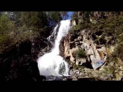 Video: Kamyshlinsky Waterfall. Kamyshlinsky waterfall (Gorny Altai): yuav ua li cas mus txog qhov ntawd?