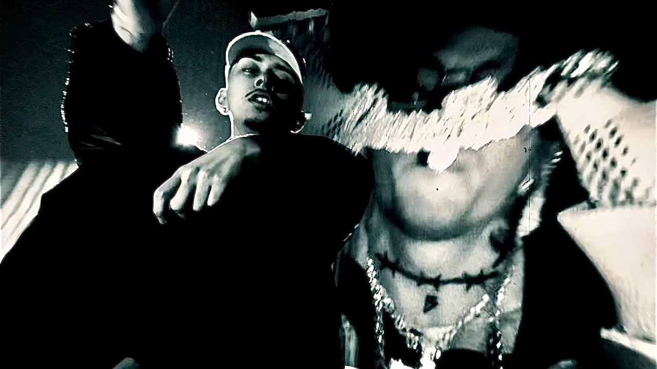 Doly Flackko, KHEA - algo anda mal (Video Oficial) #AmorTigre🧡🐅