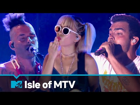DNCE - 'Kissing