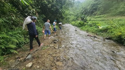 Bà cụ 70 sinh tồn trong rừng hết gạo tăng cân vù vù. Nguyễn Tất Thắng
