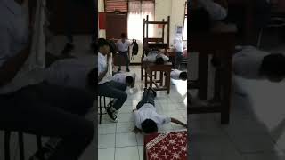 Ga Ada Jam Kosong Di Kamus Cowok
