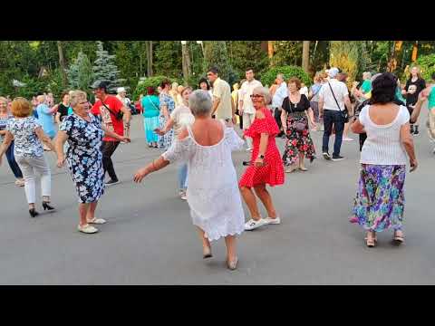 Расцвела черемуха Танцы