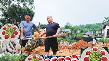 khởi Công Làm nhà mới, tiết canh lợn rừng, các món ăn tổng hợp, cùng anh em giao lưu.