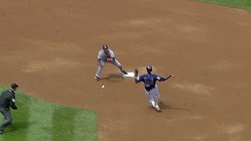 ATL@COL: Freeman starts a double play in the first