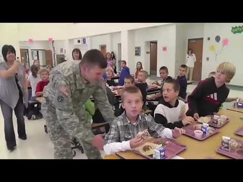 soldier-homecoming----soldiers-surprise-their-kids