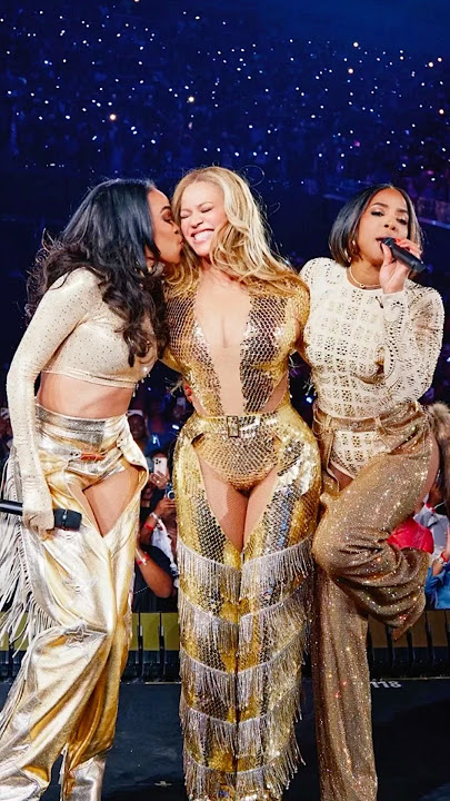 Why did Destiny's Child only let Beyoncé stand in the center during the reunion?#shotrs #beyonce