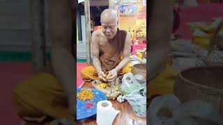 หลวงตาขึมประทับรอยมือรอยเท้า