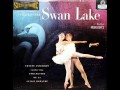 Capture de la vidéo Tchaikovsky / Ernest Ansermet, 1958: Swan Lake - L'orchestre De La Suisse Romande