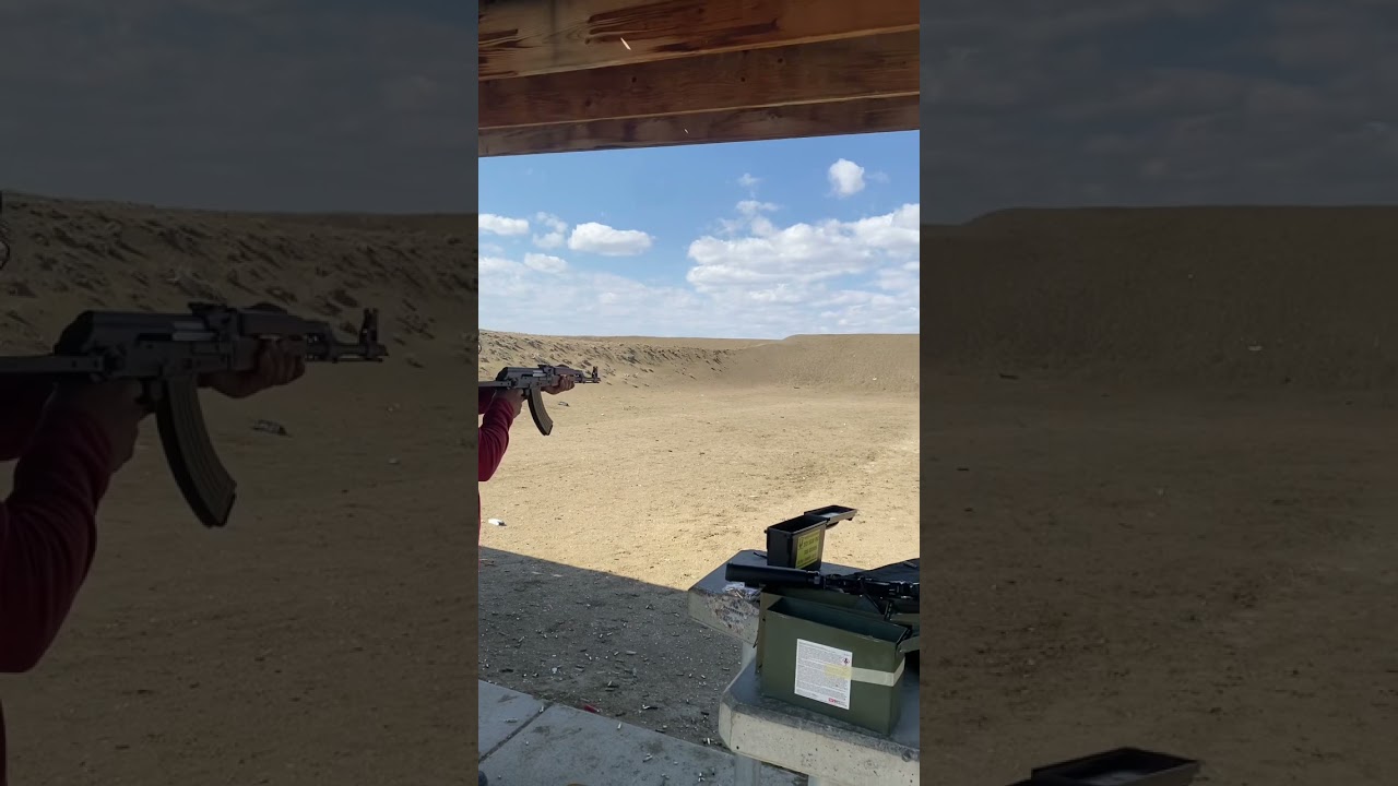 Red and Green tracers VS Humvee window💥💥 