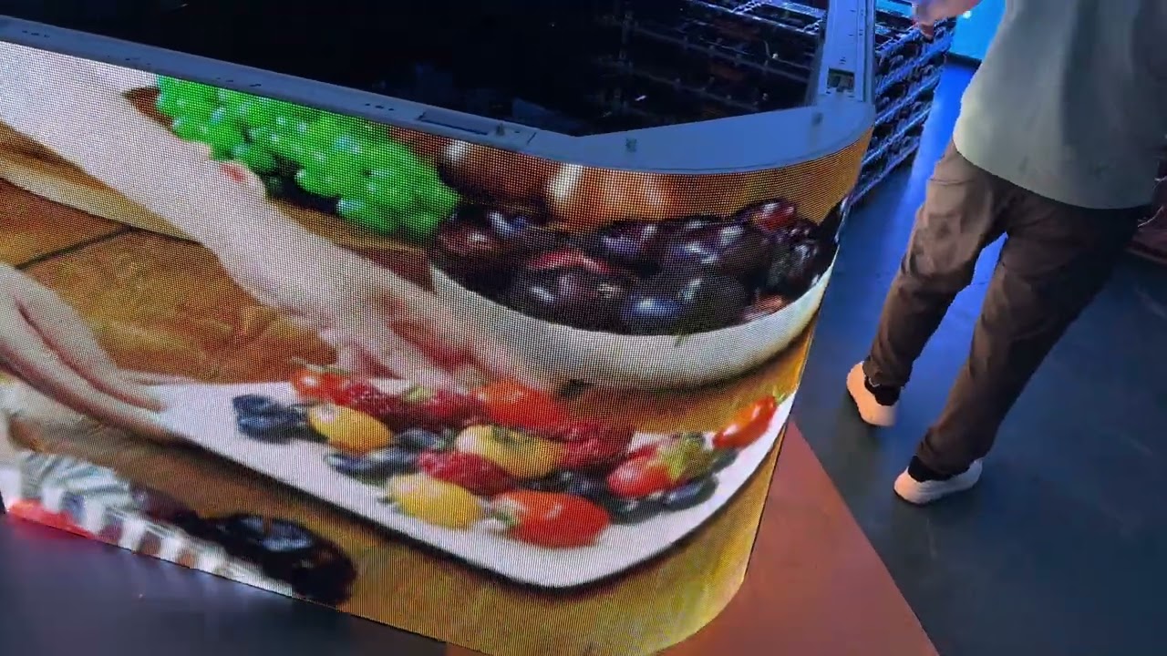 high-resolution 3D LED video wall for marketing,large 3D LED billboard for public advertising