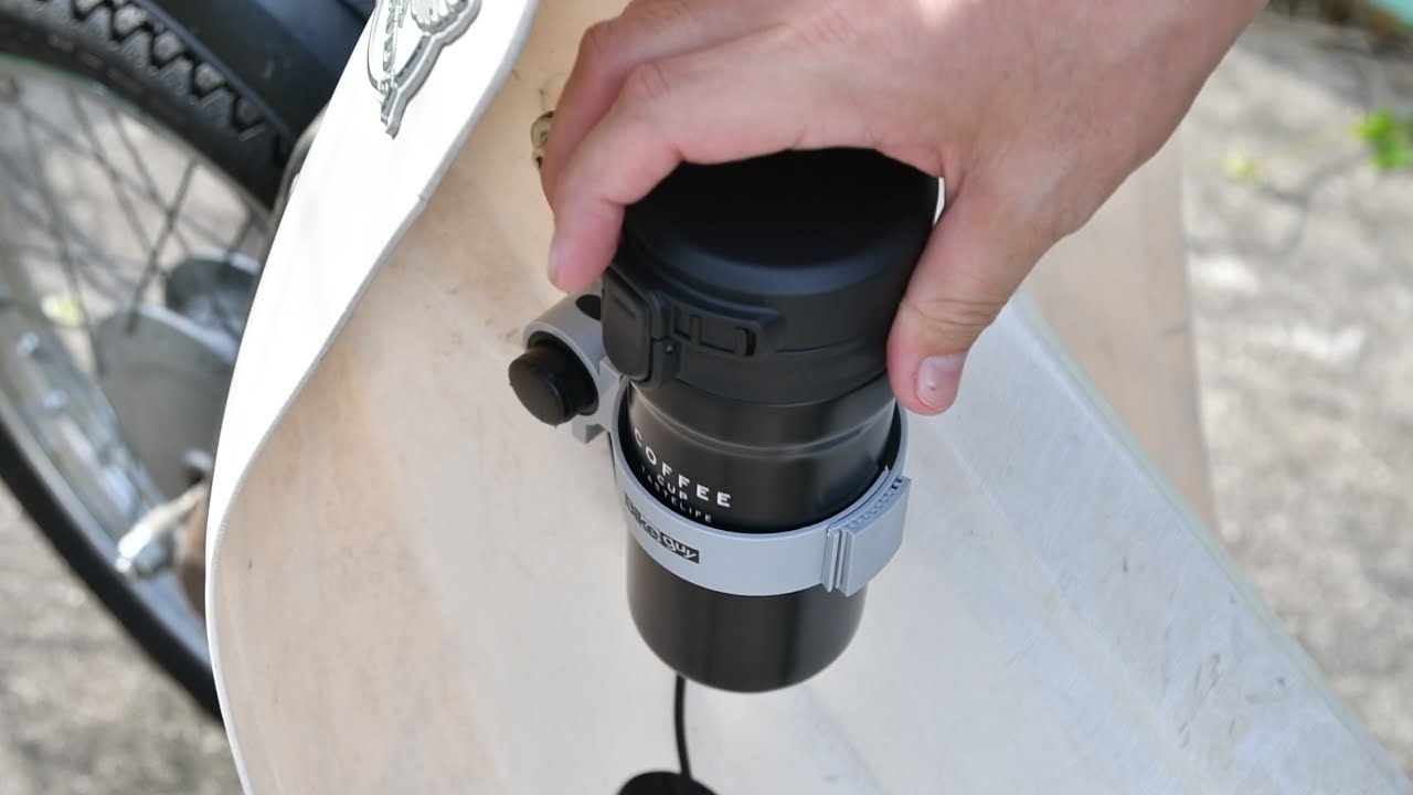 コンビニアイスコーヒーをどうにかしてバイクに載せたいんです 若林浩志のスーパー カブカブ ダイアリーズ Vol 94 Webオートバイ