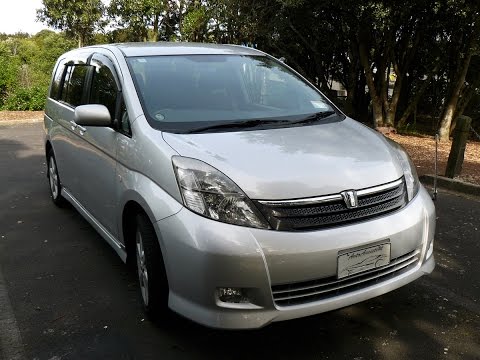 Toyota isis 2018