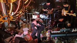 Эмма М/ Плавишь