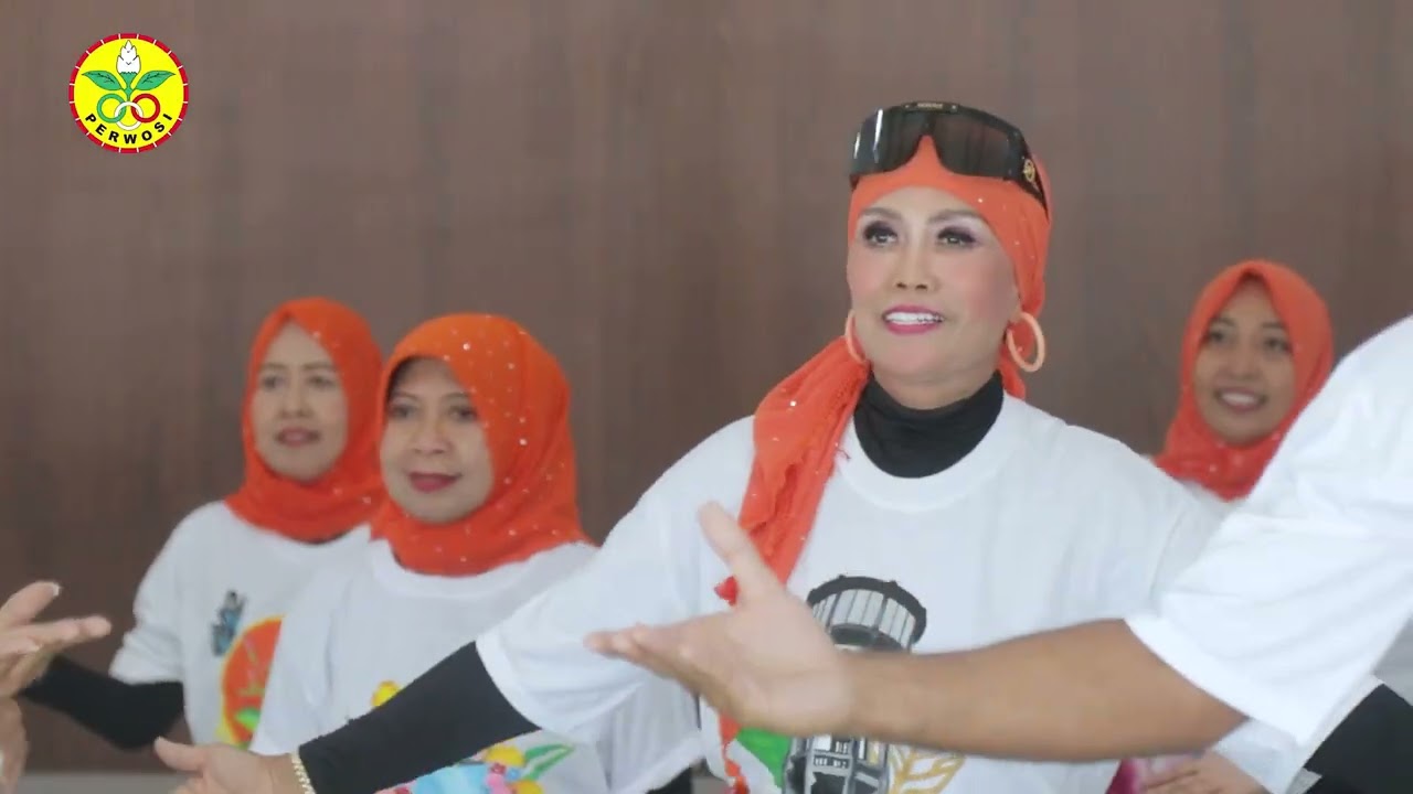 SENAM PERWOSI   ANGKAT TANGANMU