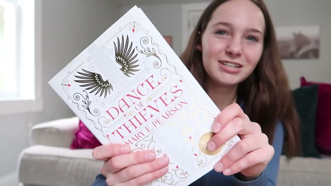 My Bookshelf Tour !!!