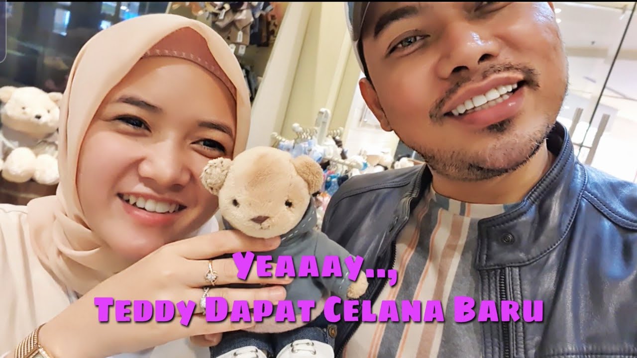 FIKOH FOMAL BELIIN CELANA BARU BUAT 'TEDDY'
