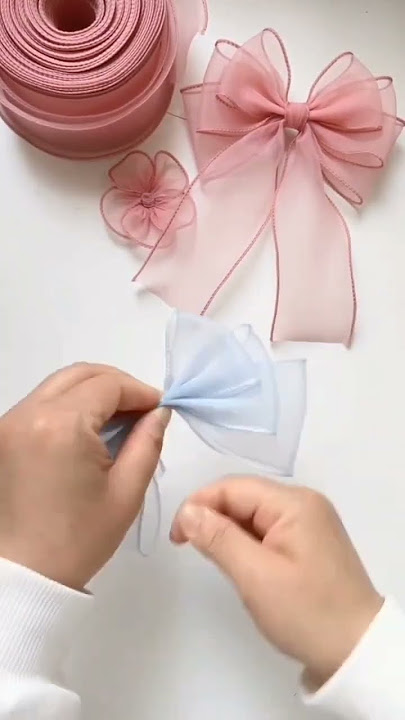How to make a beautiful floral tissue paper bow - Chatelaine