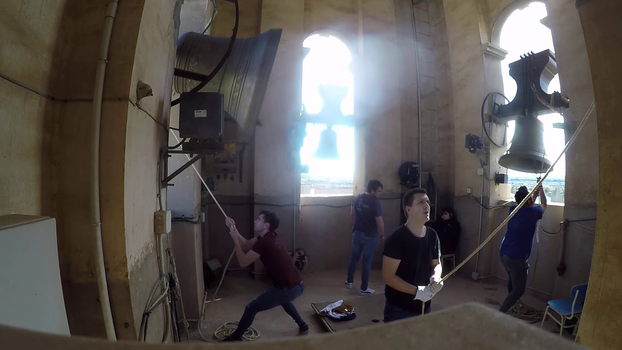 Volteo manual de campanas La Pobla de Vallbona // Parroquia Santisima Trinitat i Sant Josep