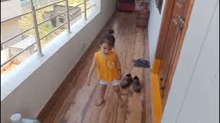 idhar cala main udhar chala.... #cute #trending#shortvideo