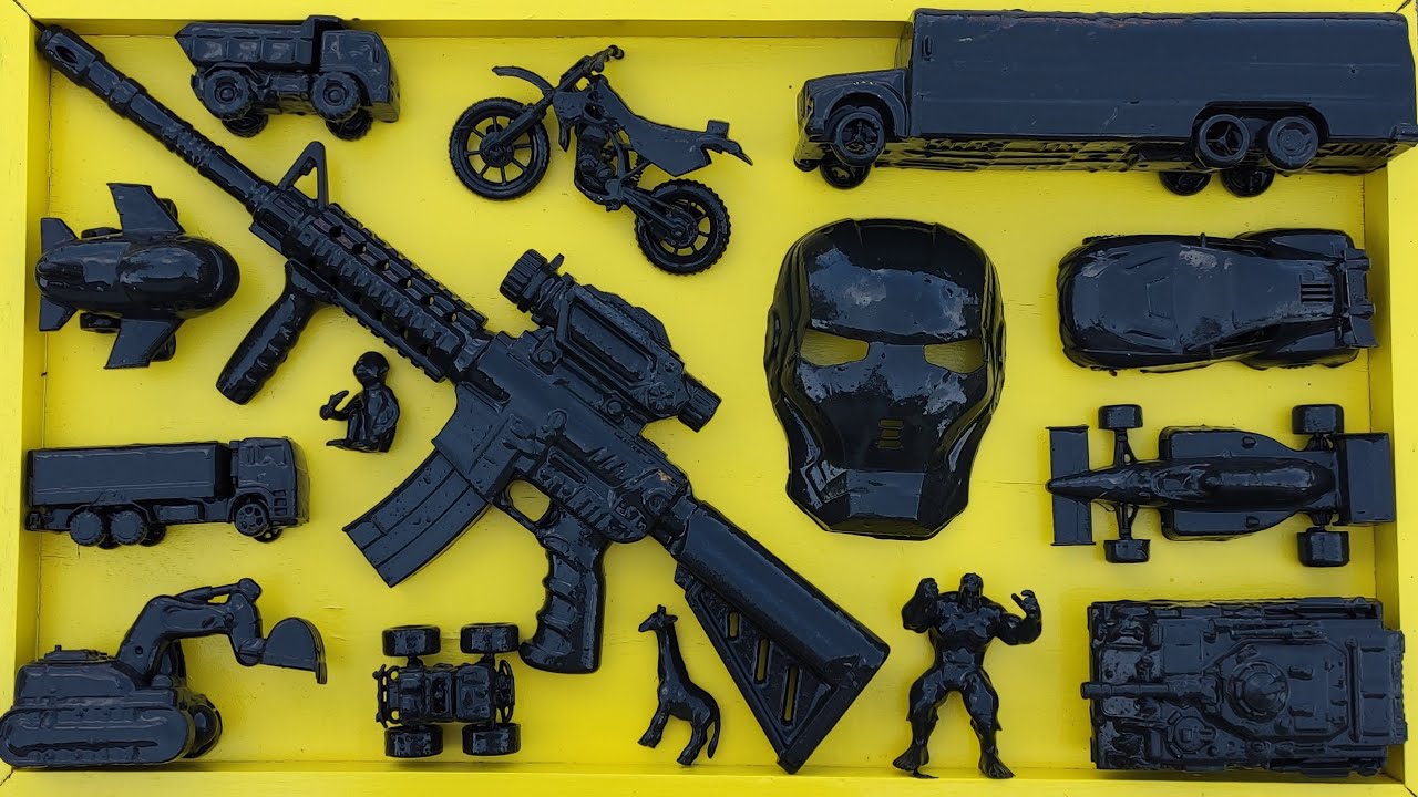 Membersihkan Mainan Mobil Balap, Truk Molen, Kereta Api, Tank Baja, Bus Tololet, Excavator, Pesawat