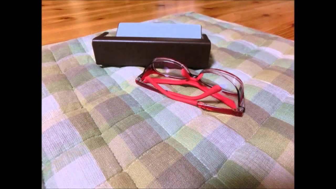 Jins花粉メガネが自分でケースに入るようす Youtube Jins花粉メガネが自分でケースに入るようす Youtube